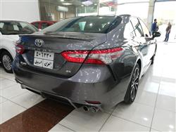 تۆیۆتا کامری